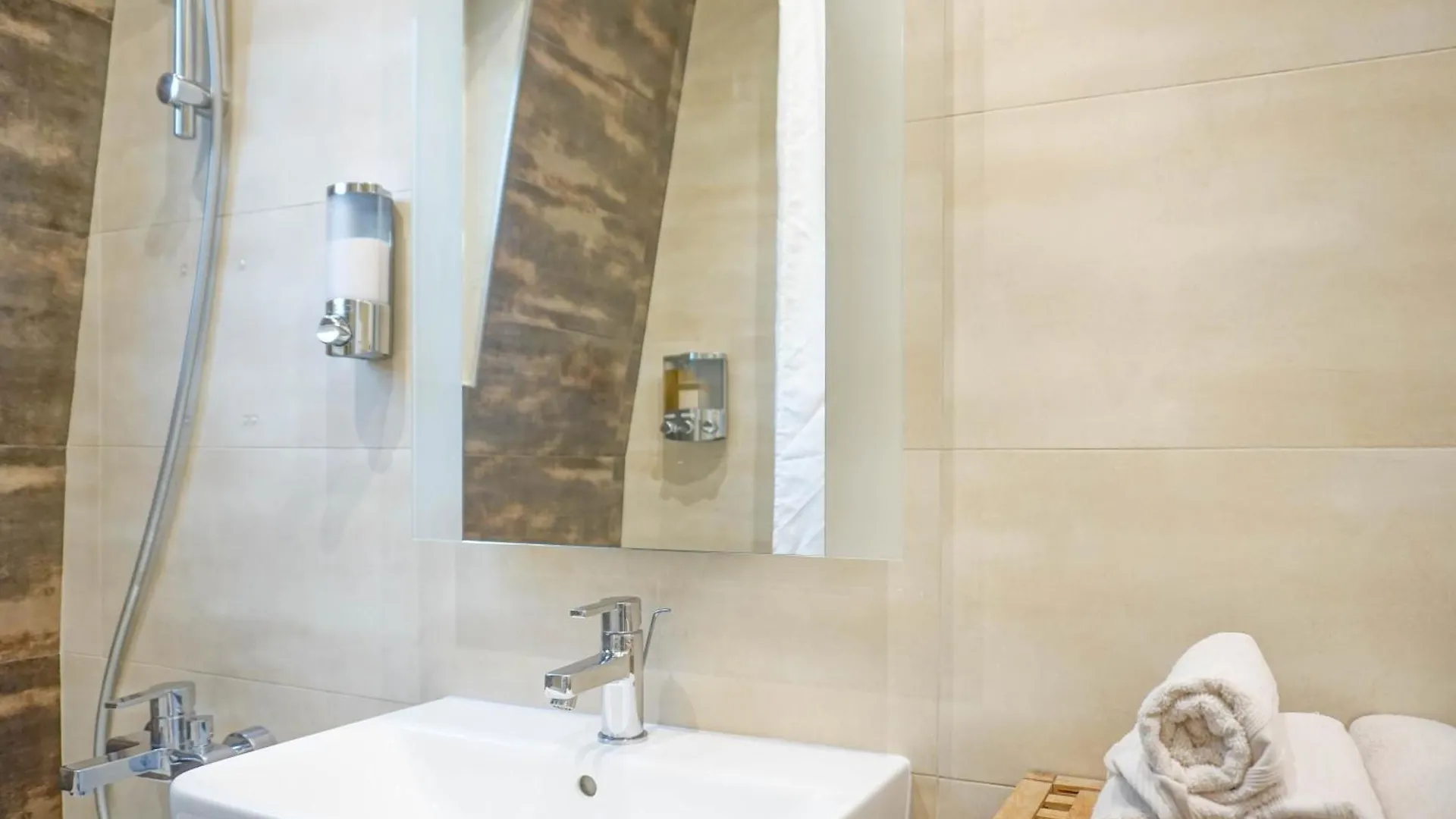 פריז Eiffel Tower & Invalides - Cosy Quiet Appartement 0*,  צרפת