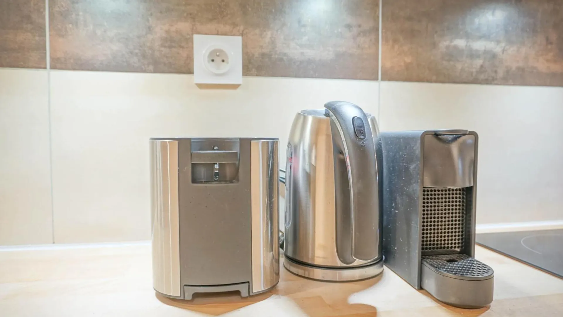 Eiffel Tower & Invalides - Cosy Quiet Appartement Paris Apartment
